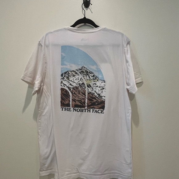 The North Face White Short Sleeve Tee Essential Crew - Picture 2 of 5
